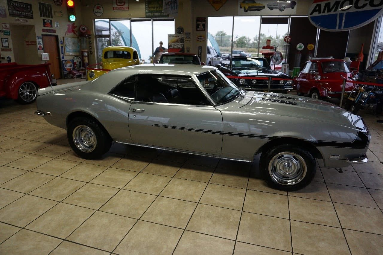 
								1968 Chevrolet Camaro full									