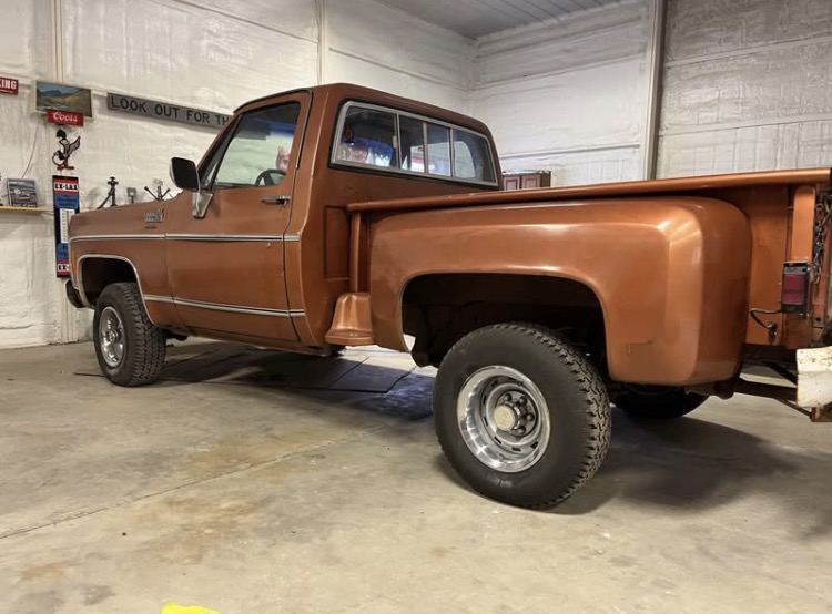 
								1980 Chevrolet 1/2T 4×4 full									