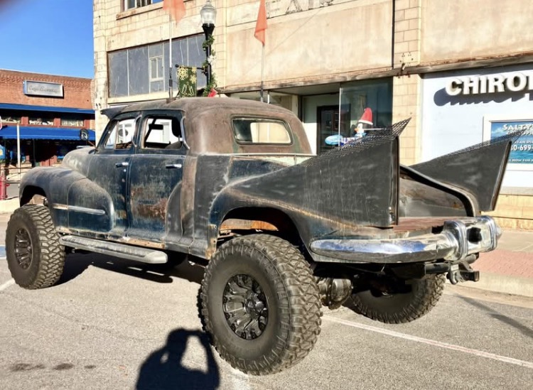 
								1948 Oldsmobile 4×4 full									