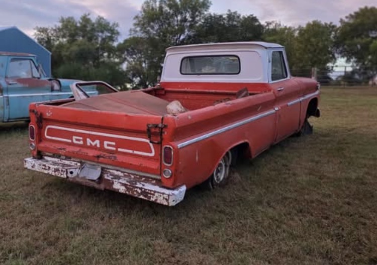 
								1966 GMC Custom 1/2T full									