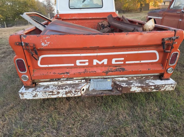 
								1966 GMC Custom 1/2T full									