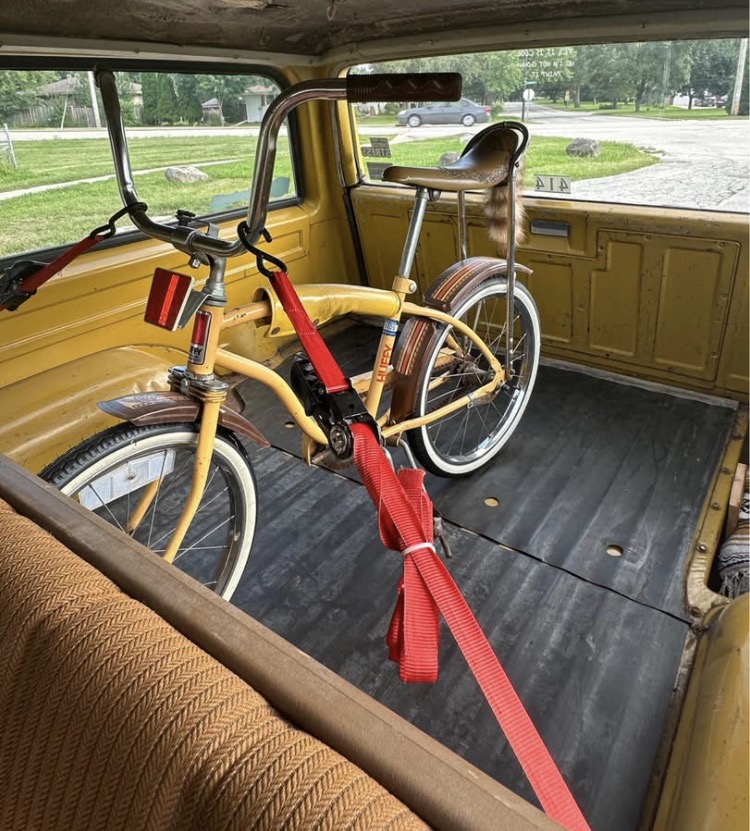 
								1974 Chevrolet Suburban C-20 full									