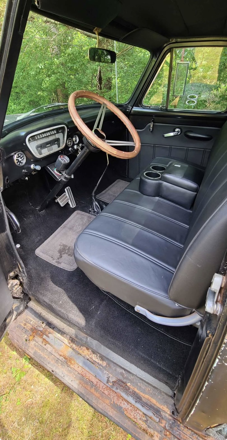 
								1955 Ford F100 Rat Rod full									