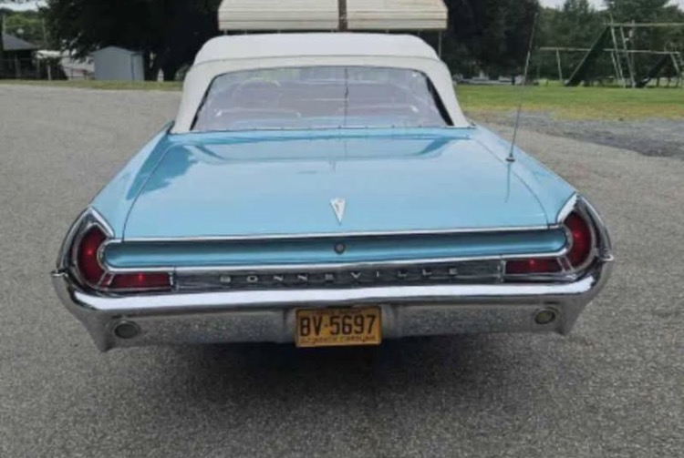 
								1962 Pontiac Bonneville Convertible full									