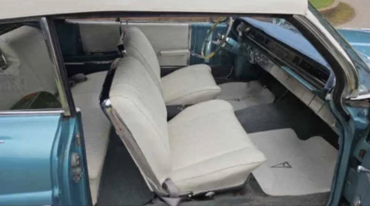 
								1962 Pontiac Bonneville Convertible full									
