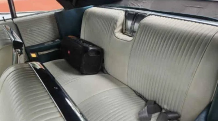 
								1962 Pontiac Bonneville Convertible full									