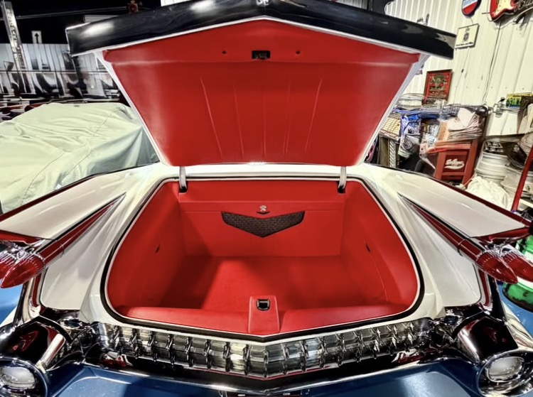 
								1959 Cadillac Series 62 full									