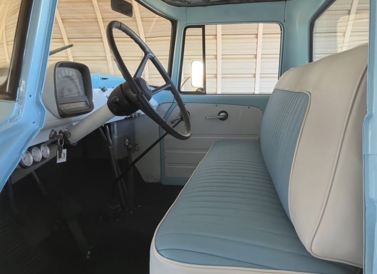 
								1958 A-120 International 4×4 full									