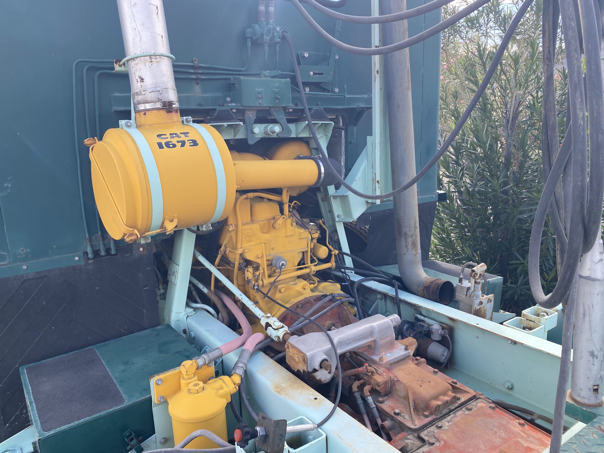 
								1963 Marmon-Herrington HDH Truck Tractor full									