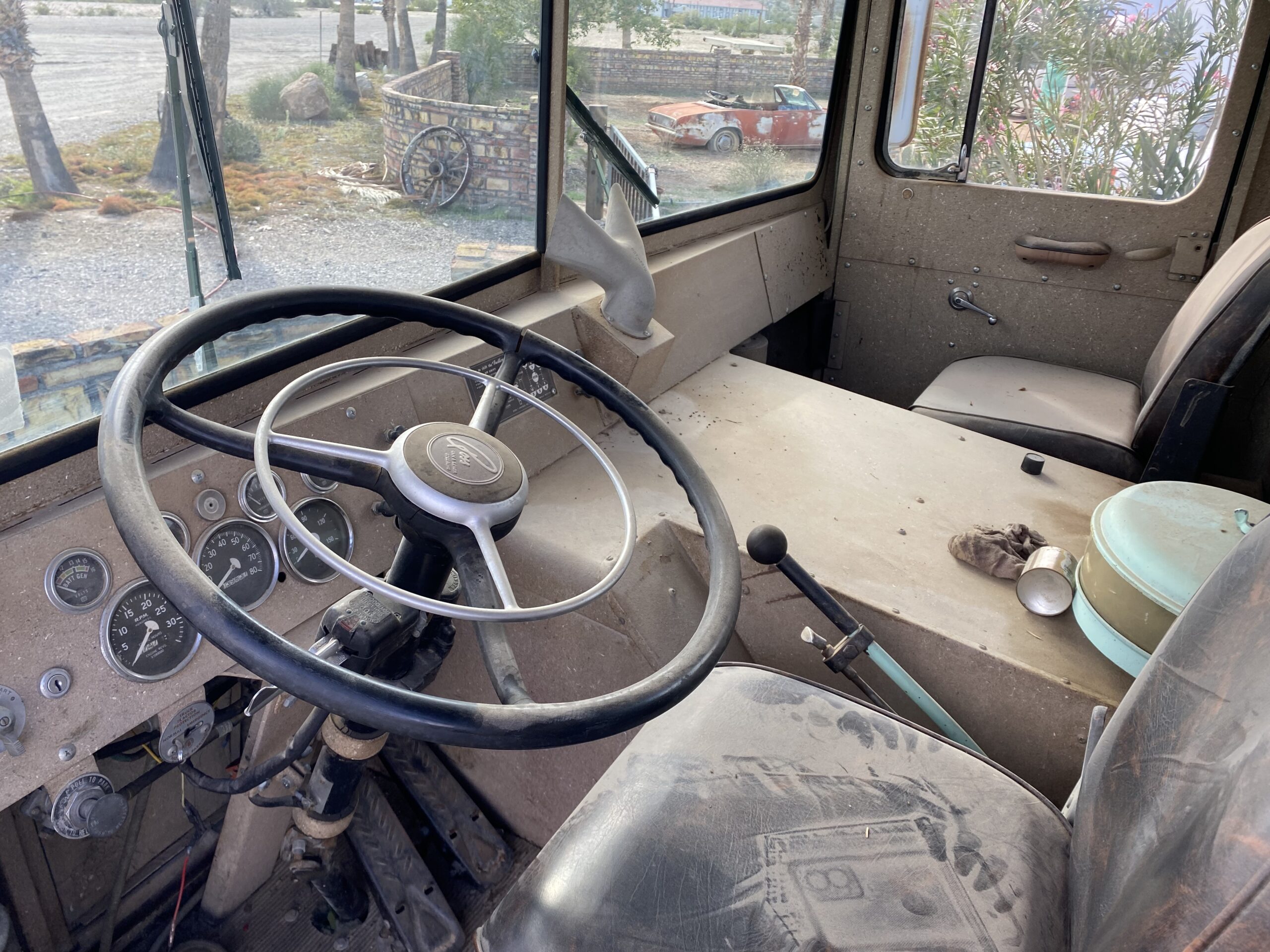 
								1963 Marmon-Herrington HDH Truck Tractor full									