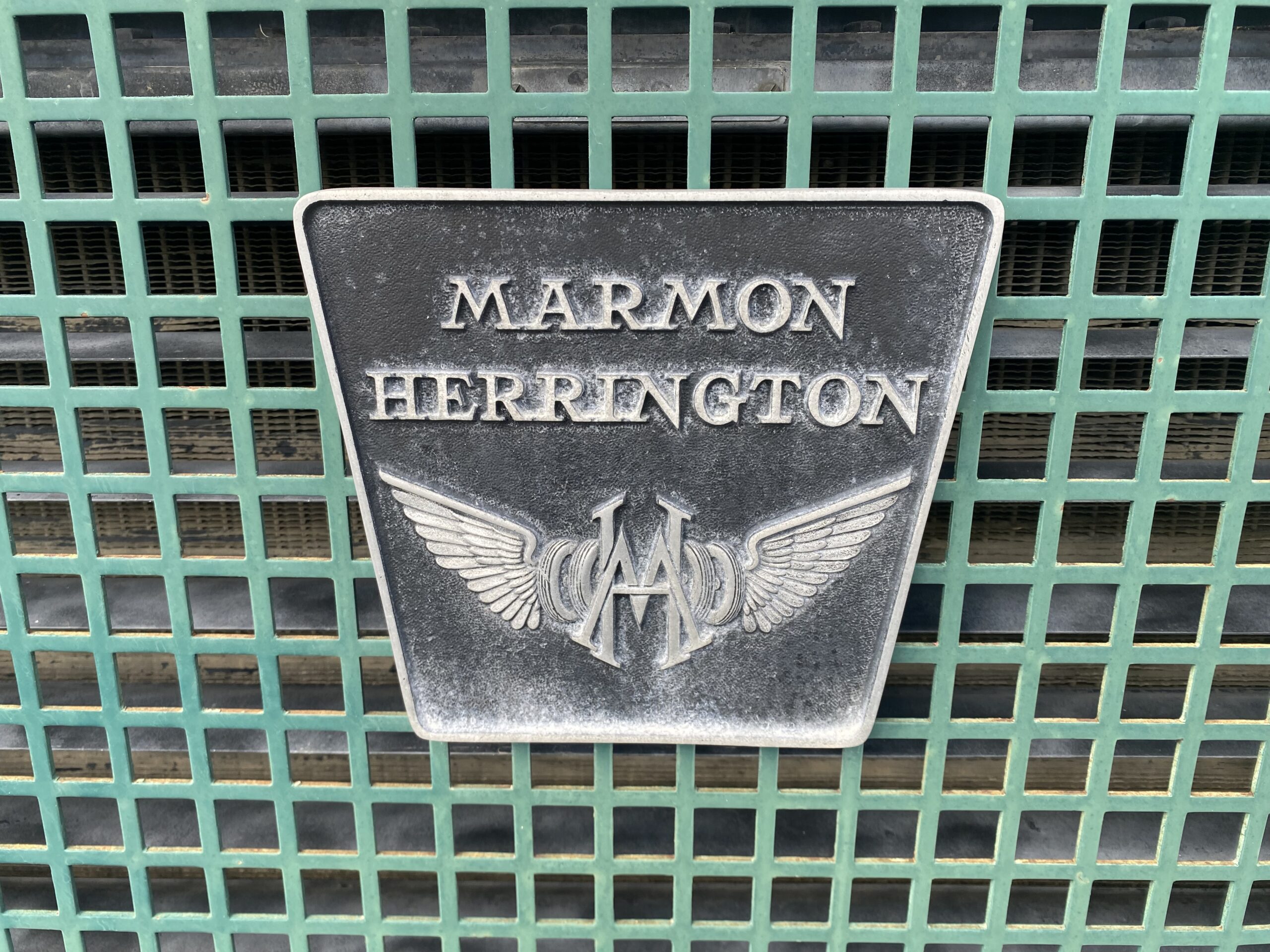 
								1963 Marmon-Herrington HDH Truck Tractor full									