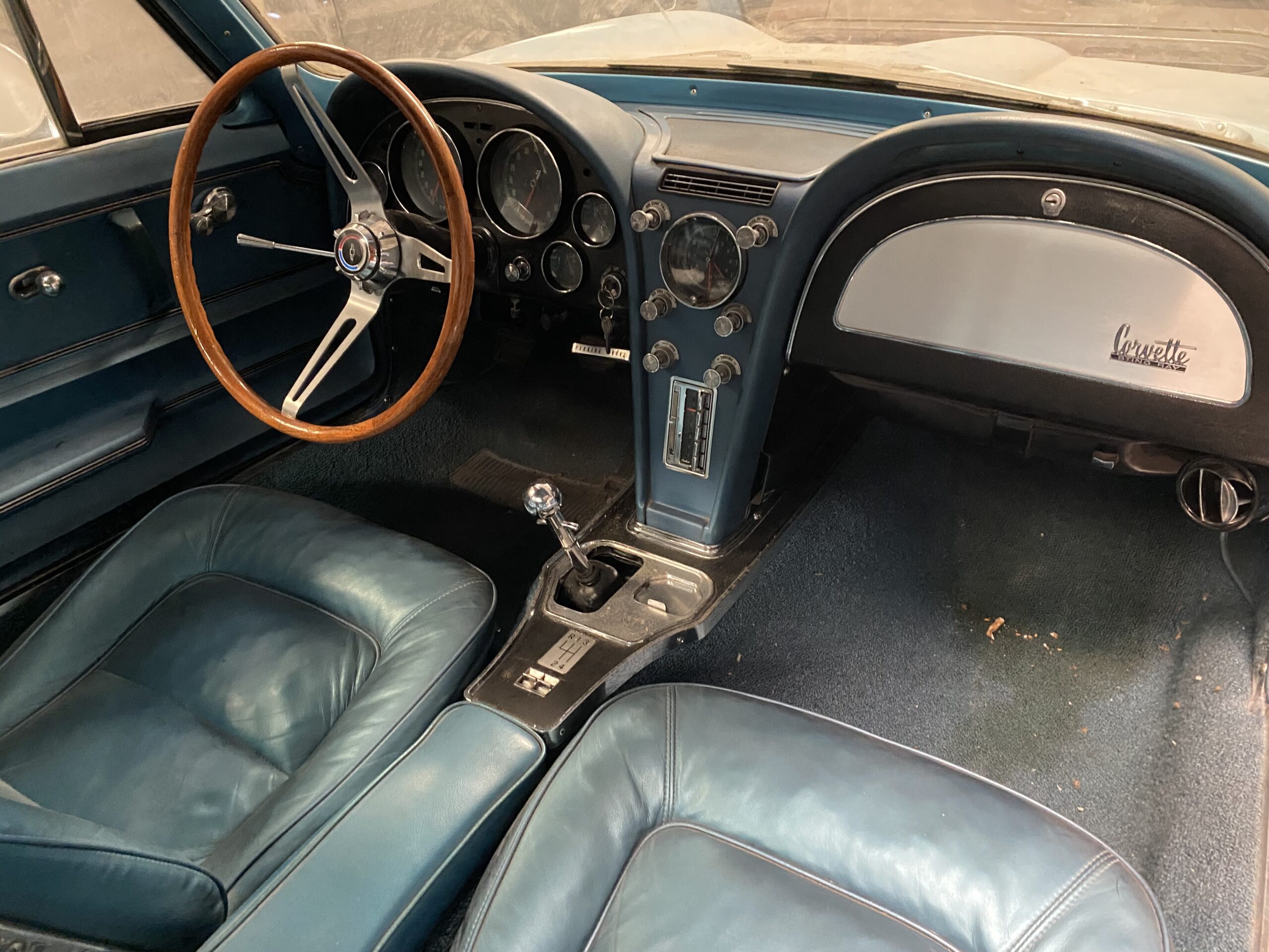 
								1965 Corvette Sting Ray full									