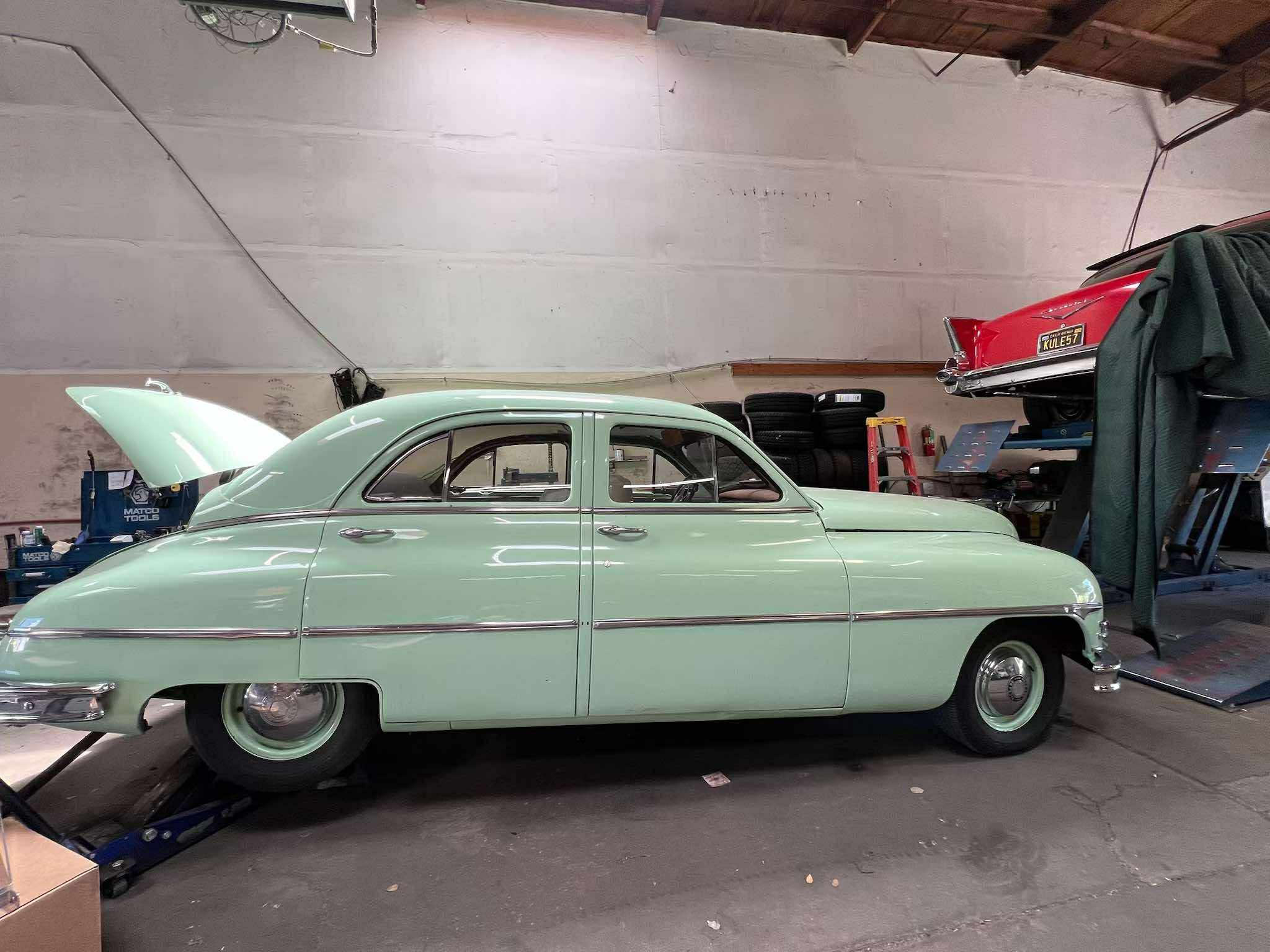 
								1950 Packard Sedan full									