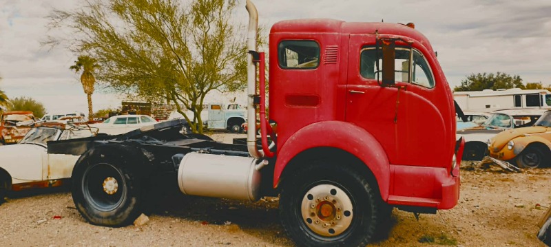 
								1967 White 3000 COE full									