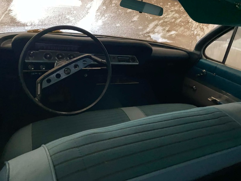 
								1961 Chevy Nomad 348 full									