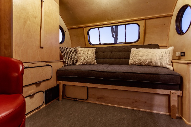 
								1950 Airfloat Land Yacht full									