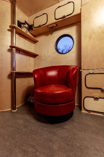 
								1950 Airfloat Land Yacht full									