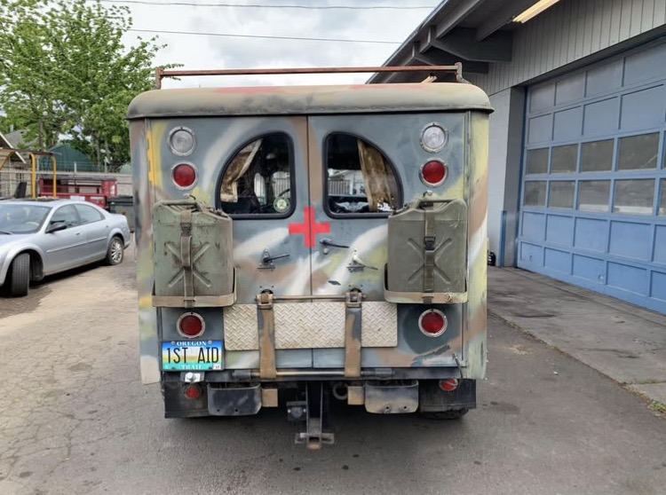 
								1942 Dodge Power Wagon Ambulance full									