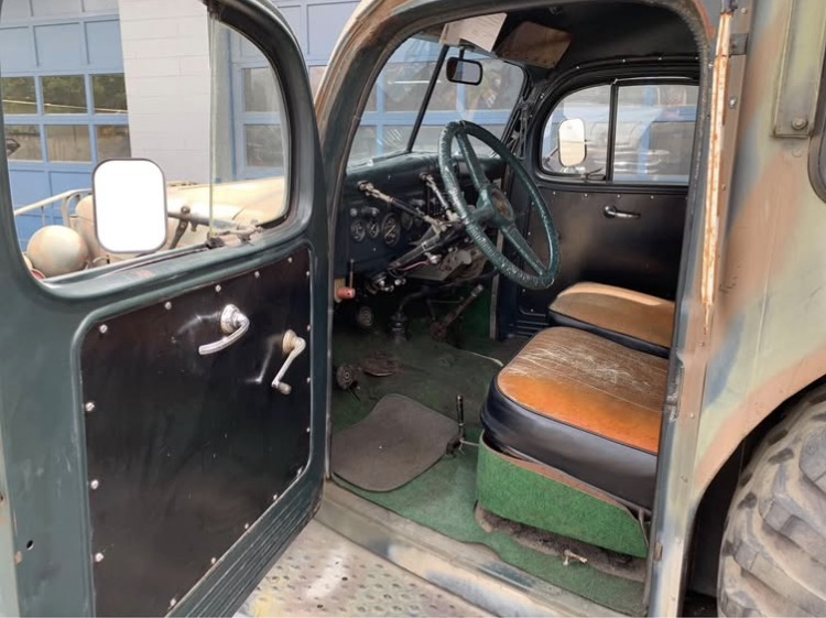 
								1942 Dodge Power Wagon Ambulance full									
