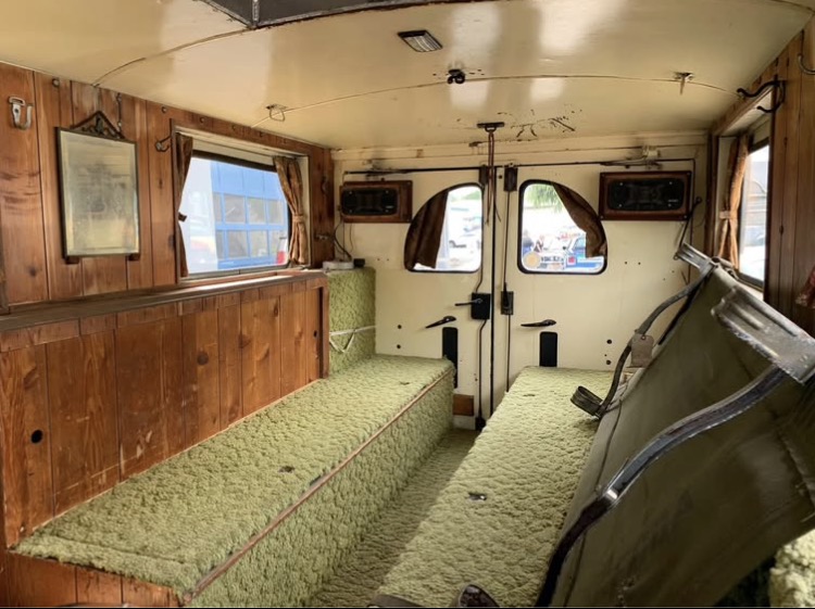 
								1942 Dodge Power Wagon Ambulance full									