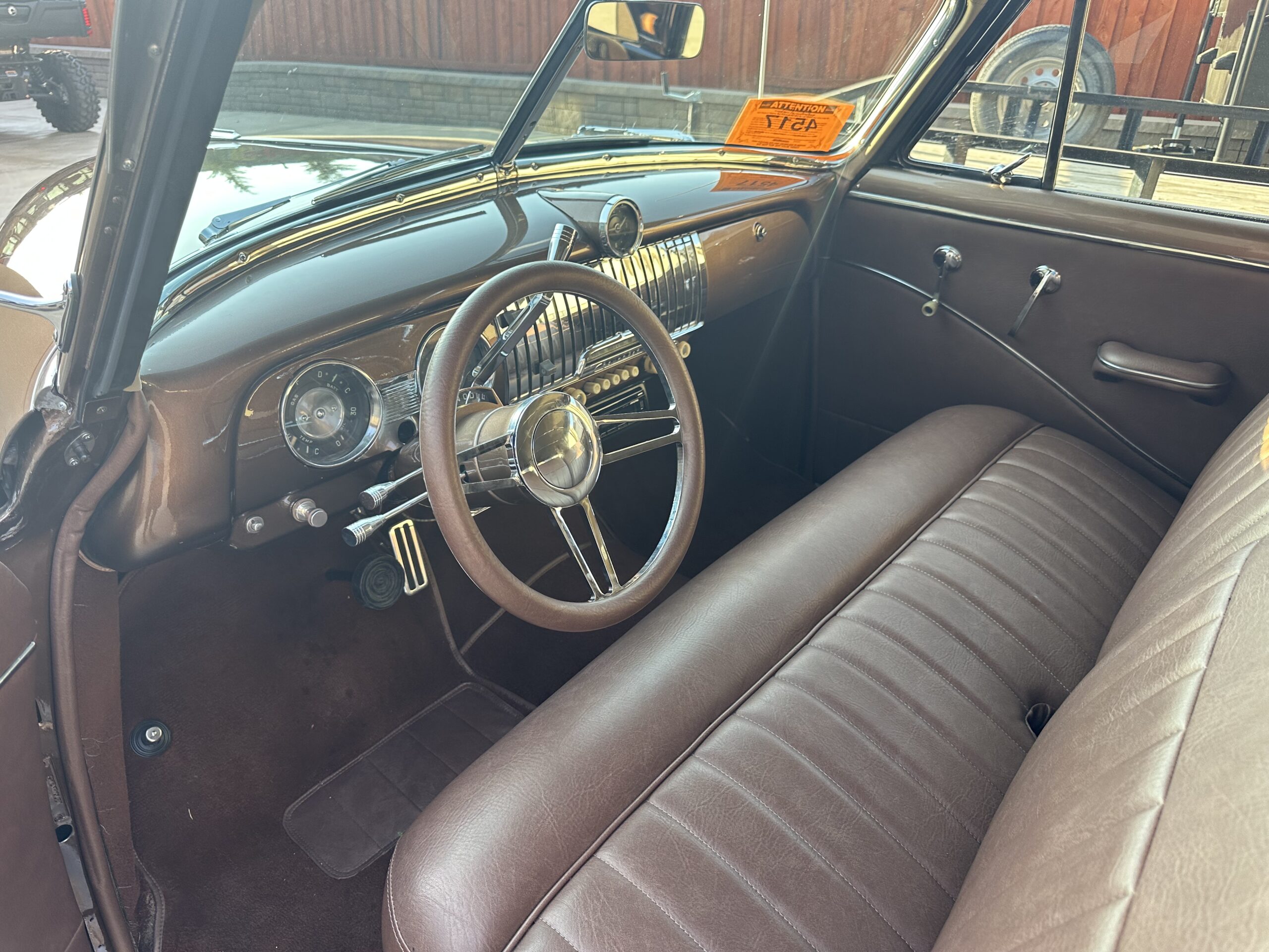 
								1951 Chevrolet Deluxe full									