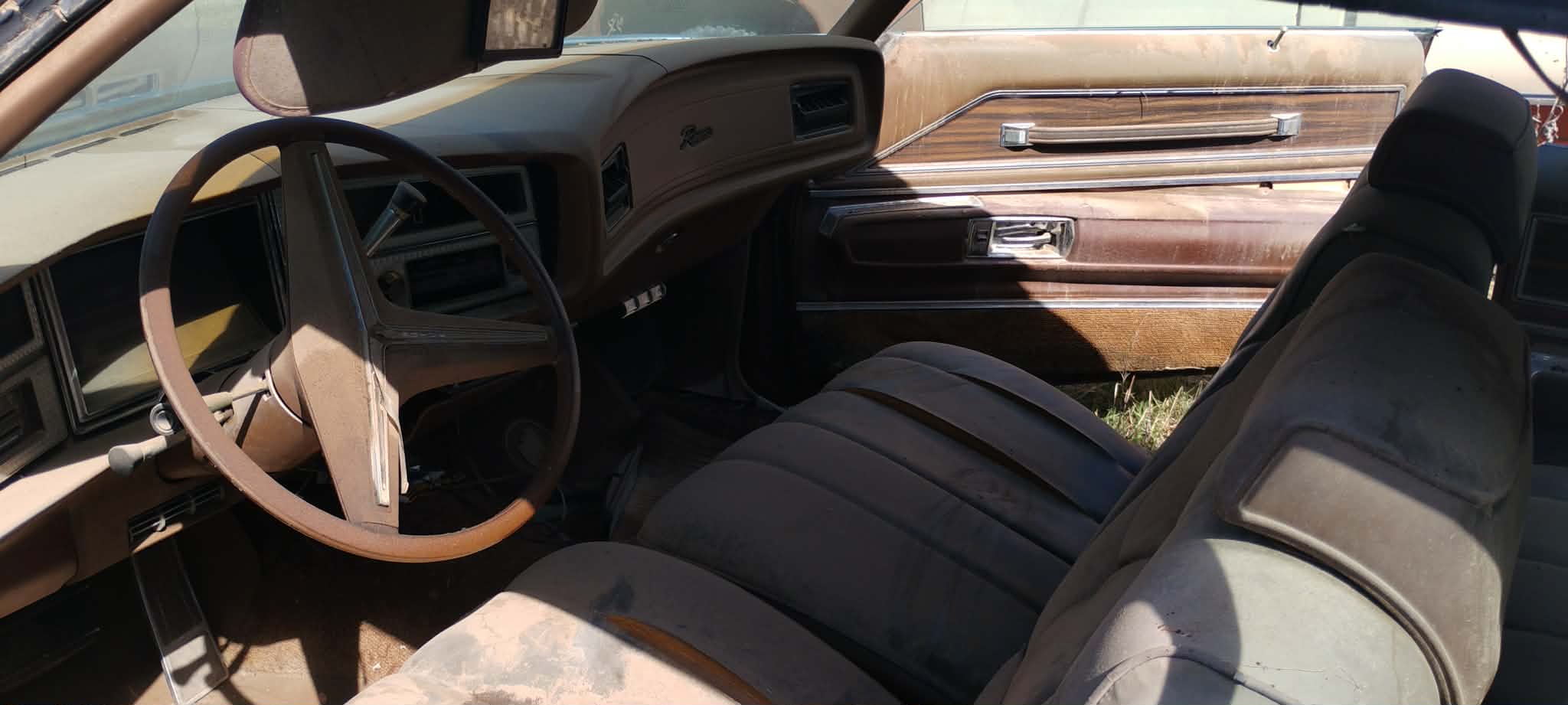 
								1972 Buick “Boat tail” Riviera full									