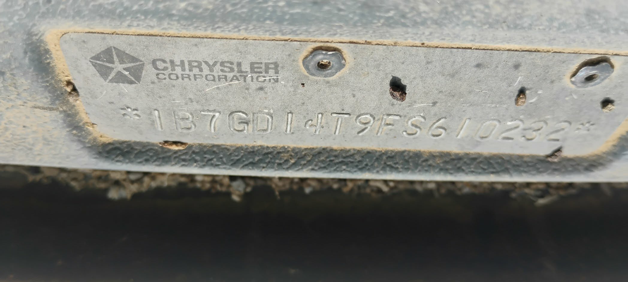 
								1985 Dodge D150 Pickup full									
