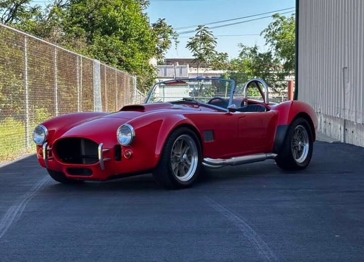 
								1965 Shelby Cobra Replica full									