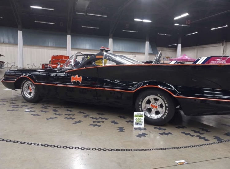 
								1957 Lincoln Premiere Batmobile Replica full									