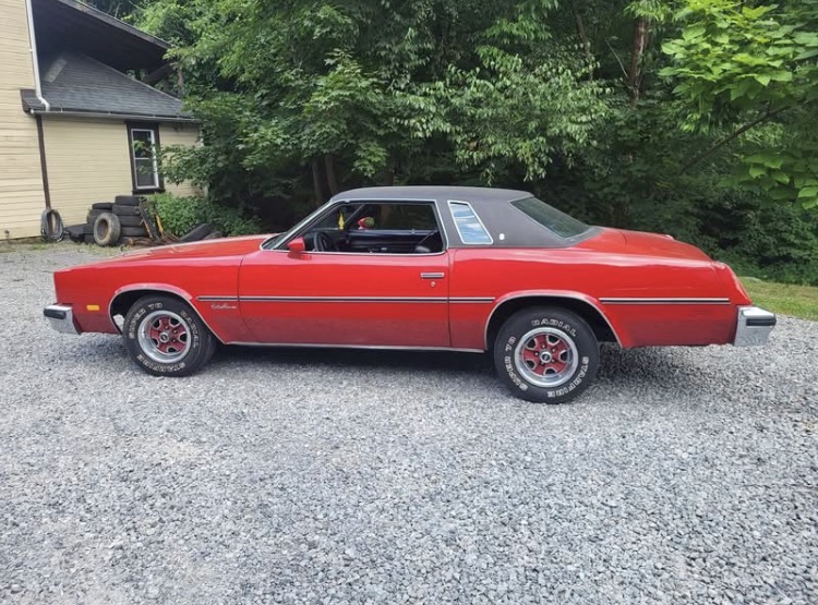 
								1976 Oldsmobile Cutlass Supreme full									