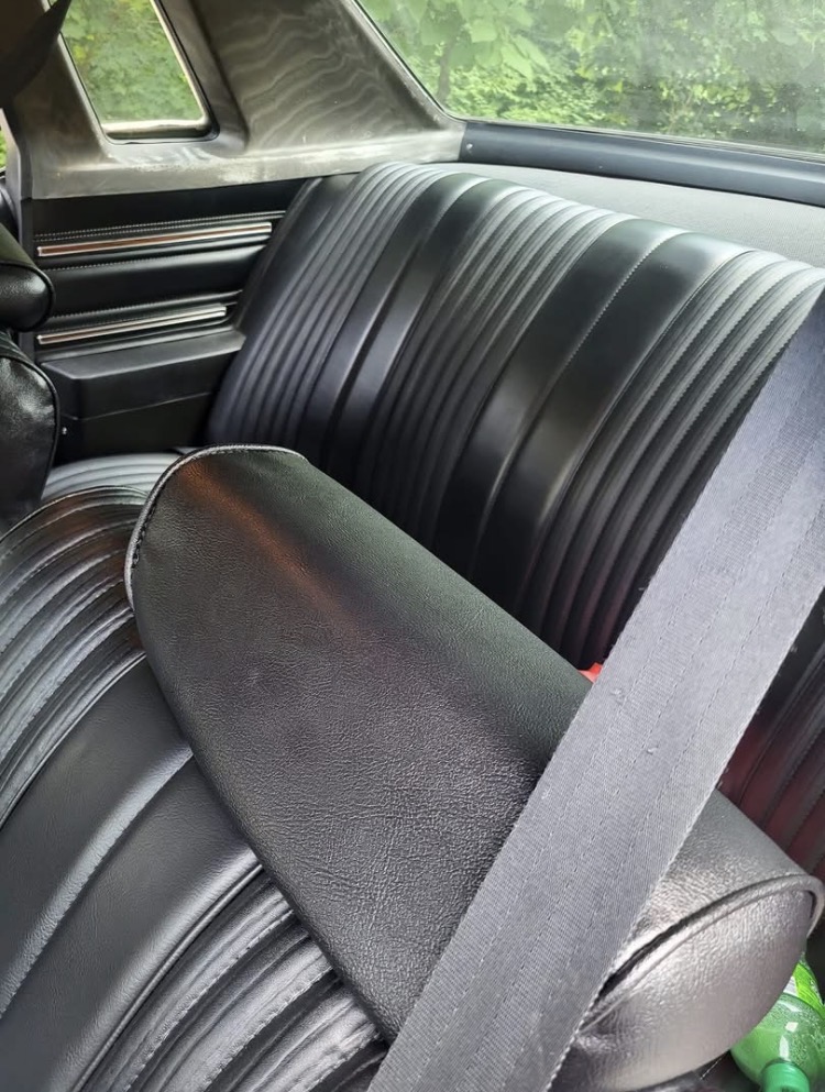 
								1976 Oldsmobile Cutlass Supreme full									