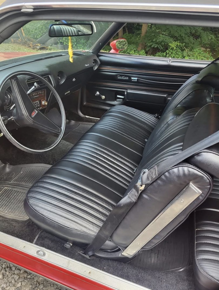
								1976 Oldsmobile Cutlass Supreme full									