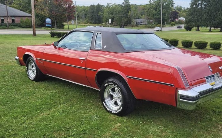 
								1976 Oldsmobile Cutlass Supreme full									