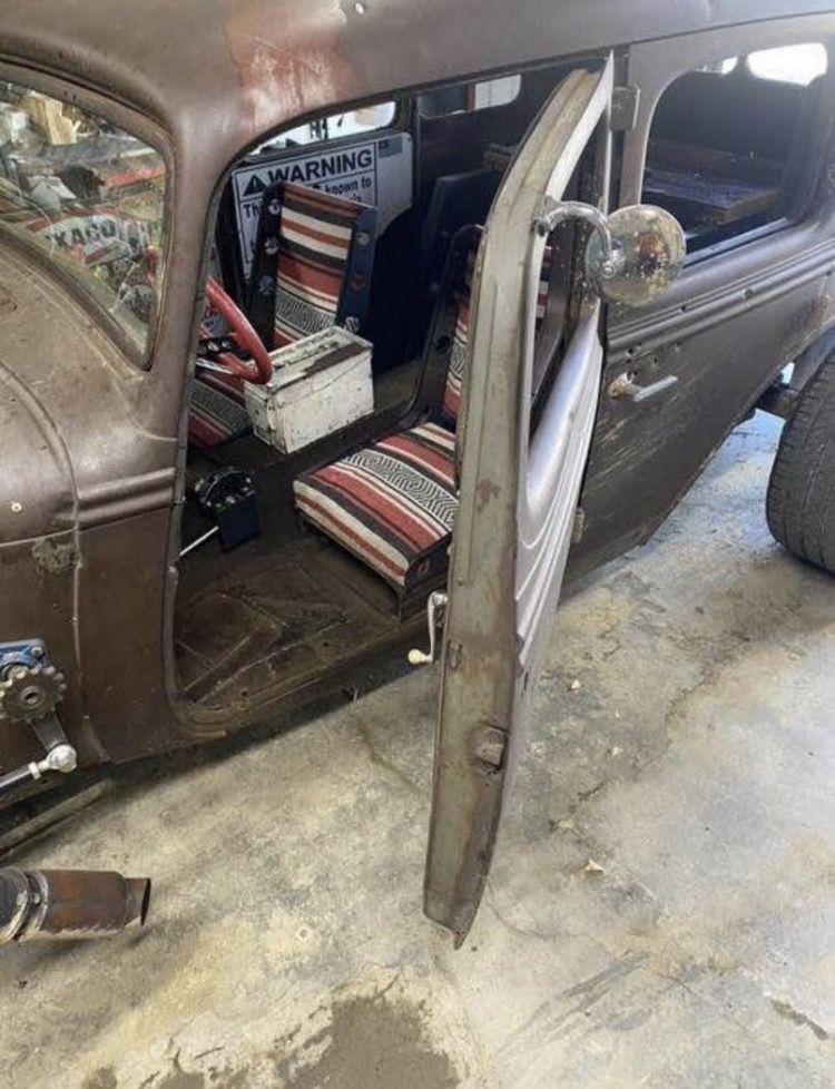 
								1935 Hudson Rat Rod full									
