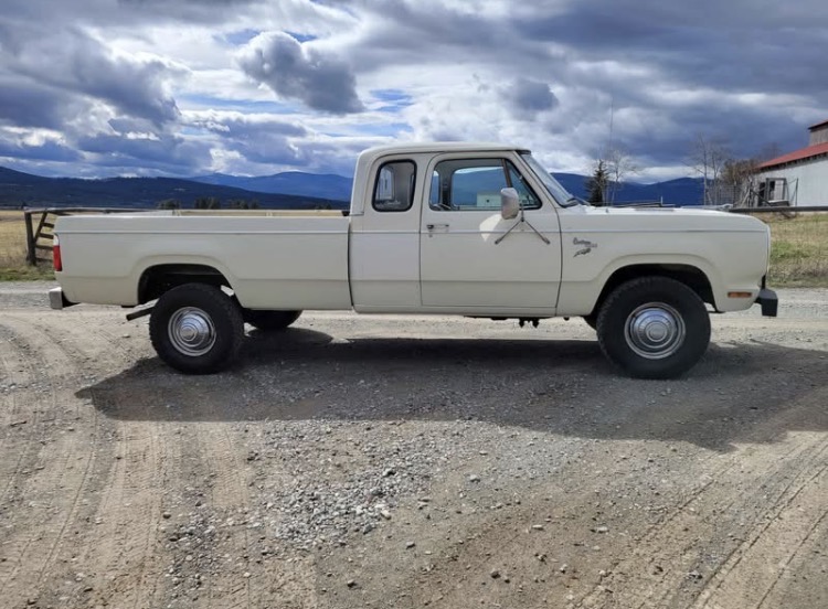 
								1977 Dodge W200 4×4 full									