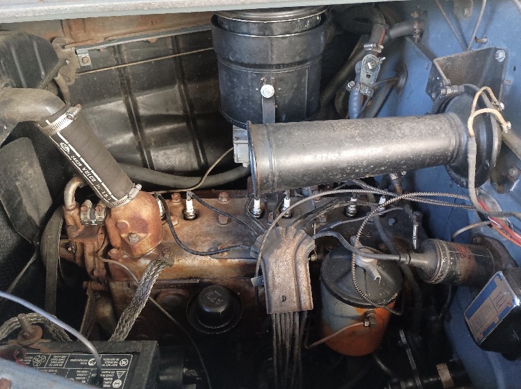 
								1941 Dodge Luxury Liner full									