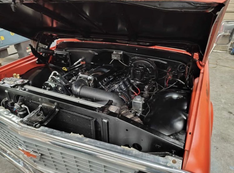 
								1972 Chevrolet Suburban full									