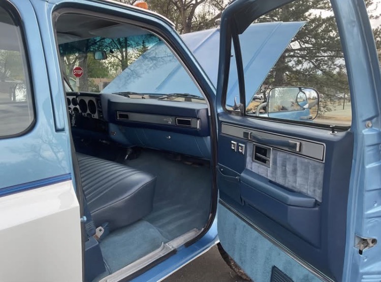 
								1985 Chevrolet 3500 Crew Cab full									