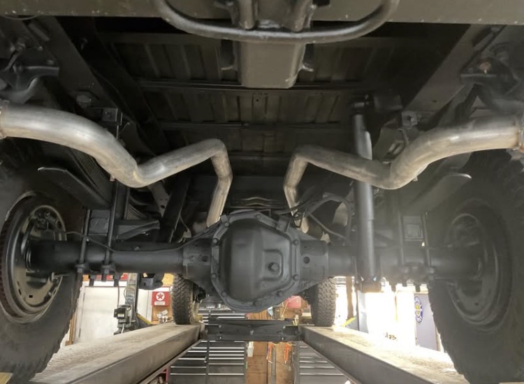 
								1985 Chevrolet 3500 Crew Cab full									