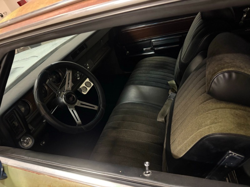 
								1971 Oldsmobile Cutlass Supreme full									