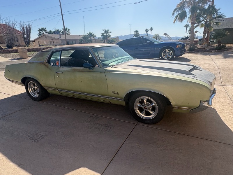 
								1971 Oldsmobile Cutlass Supreme full									