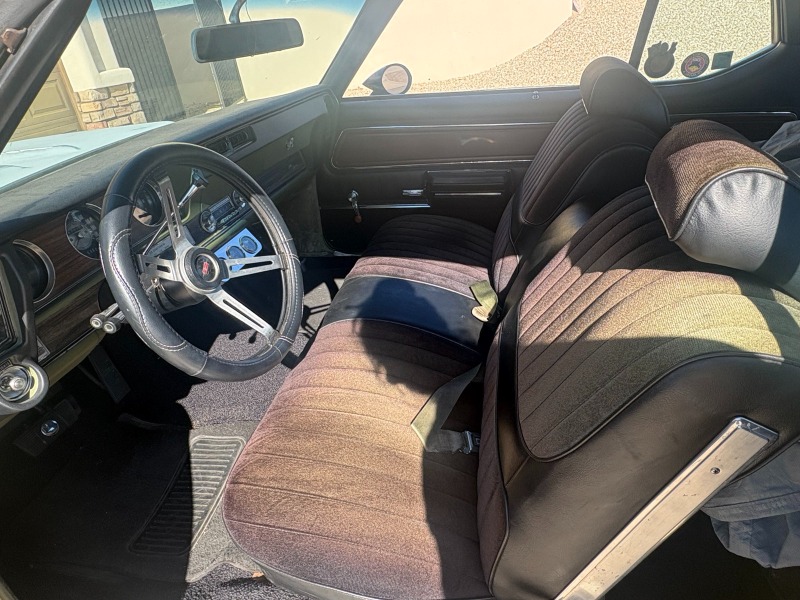 
								1971 Oldsmobile Cutlass Supreme full									