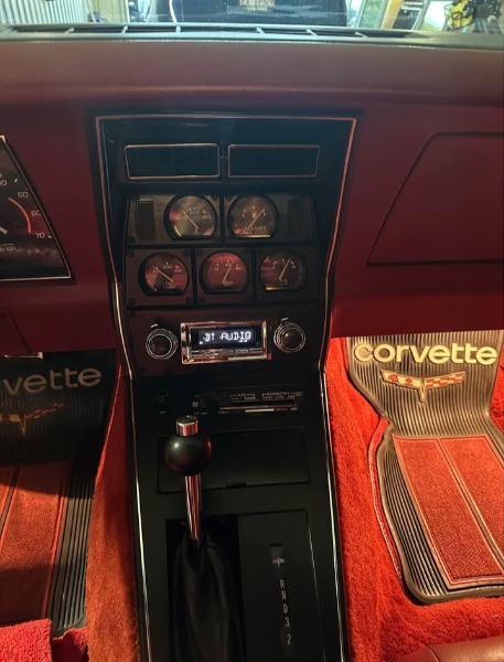 
								1982 Corvette Coupe full									