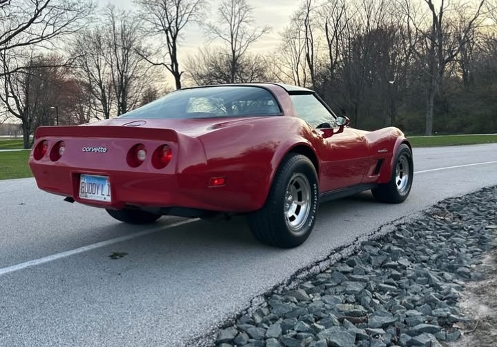 
								1982 Corvette Coupe full									
