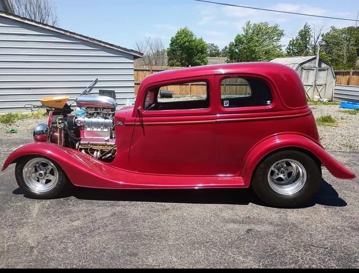 
								1933 Ford Victoria full									