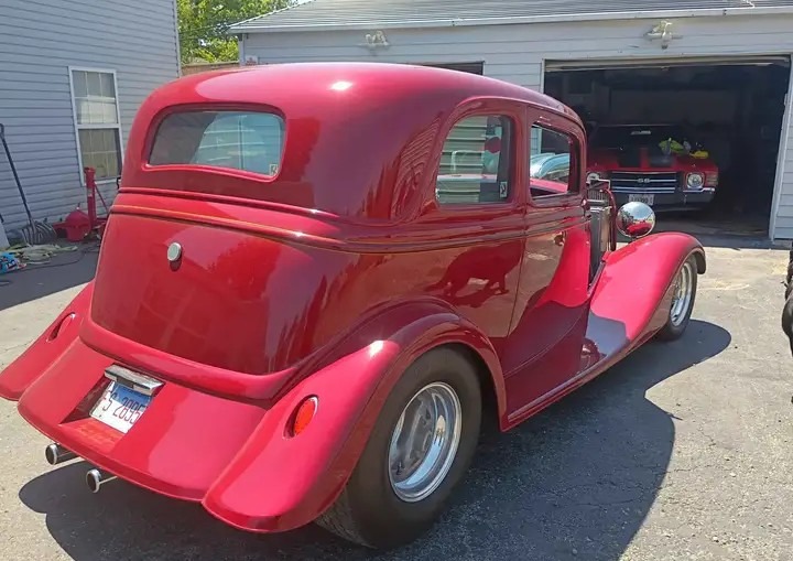 
								1933 Ford Victoria full									
