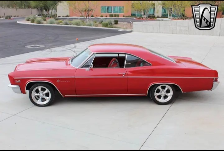 
								1966 Chevrolet Impala full									
