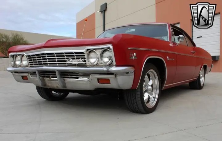 
								1966 Chevrolet Impala full									