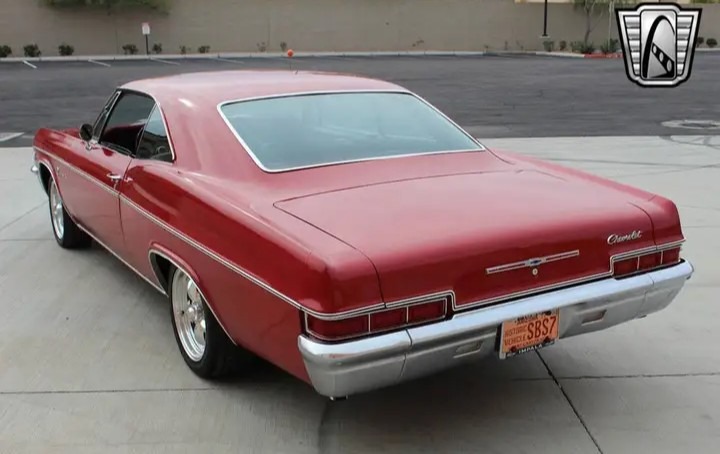 
								1966 Chevrolet Impala full									