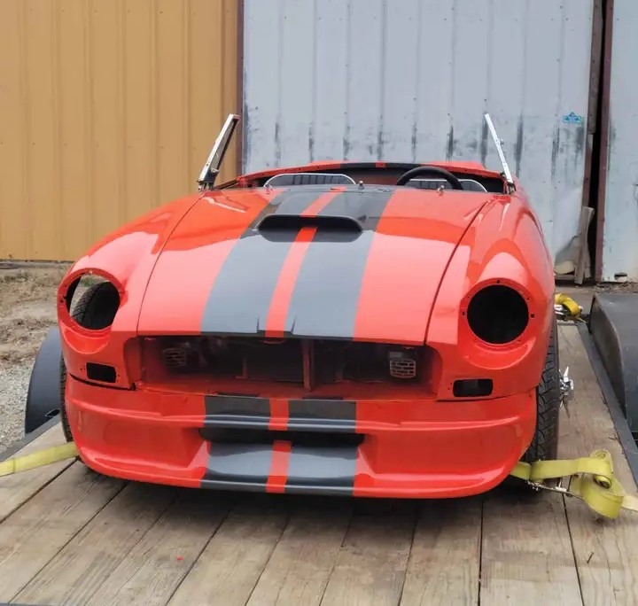 
								1973 MG Mgb full									